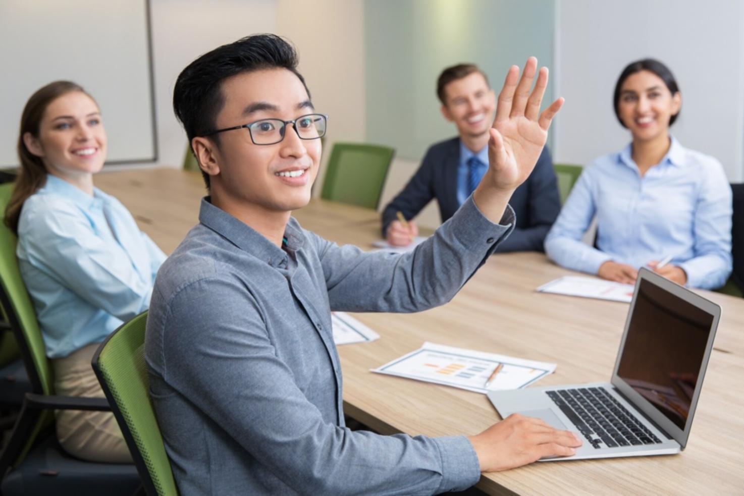 Team che collabora in sessione di coaching
